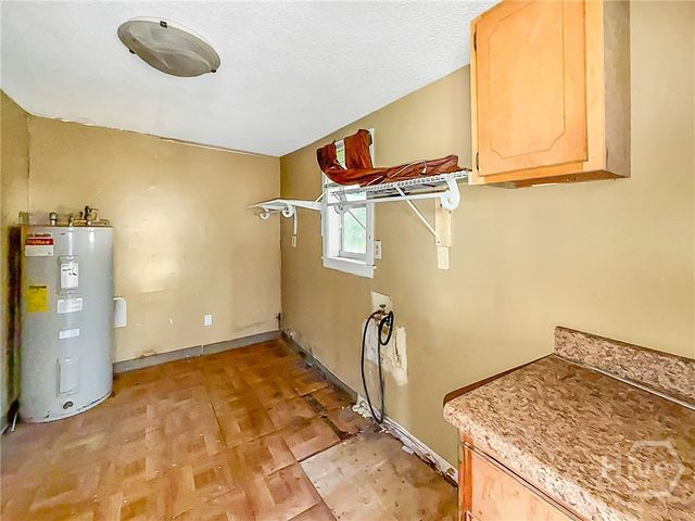 725 FRUIT Street, Savannah, GA 31415