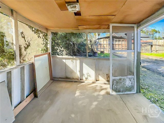 725 FRUIT Street, Savannah, GA 31415