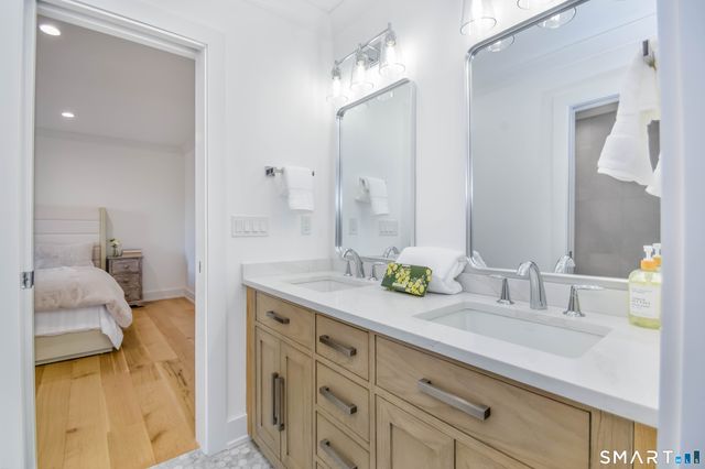 345 Reef Road C9, Fairfield, CT 06824