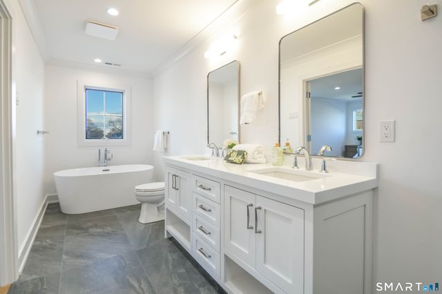 345 Reef Road C9, Fairfield, CT 06824