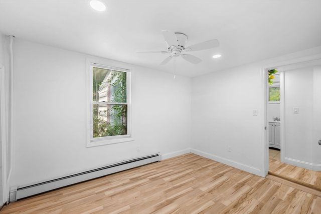 17 Vestry St, Beverly, MA 01915