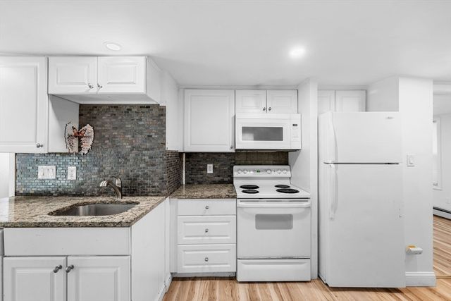 17 Vestry St, Beverly, MA 01915