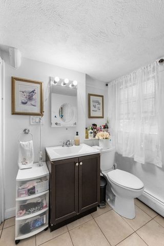 17 Vestry St, Beverly, MA 01915