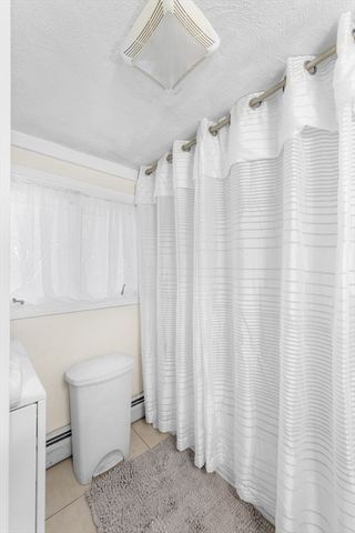 17 Vestry St, Beverly, MA 01915