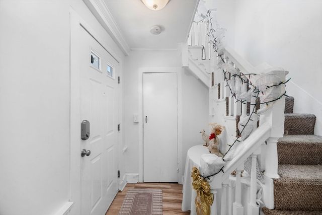 17 Vestry St, Beverly, MA 01915