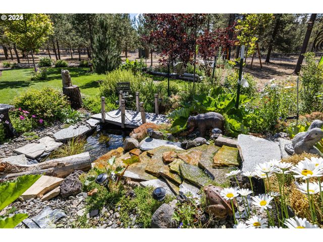 11963 BEECHWOOD Dr, La Pine, OR 97739