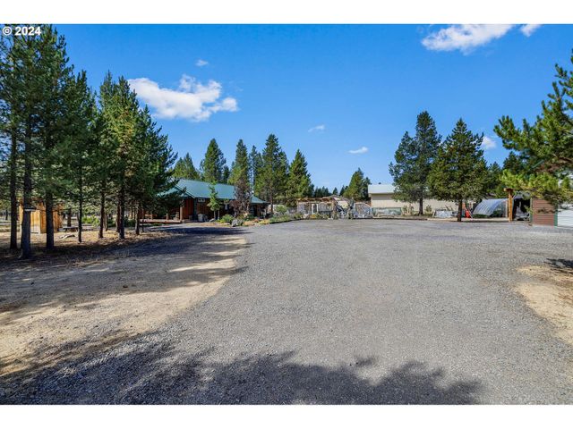 11963 BEECHWOOD Dr, La Pine, OR 97739