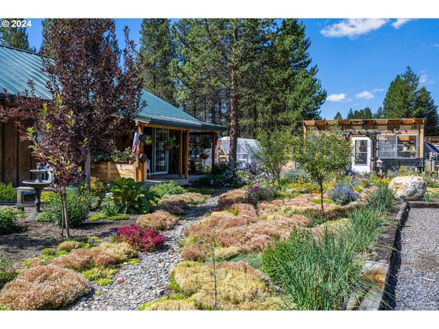 11963 BEECHWOOD Dr, La Pine, OR 97739