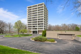 1337 21st Avenue 4D, Rock Island, IL 61201