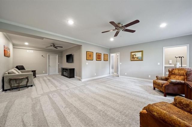 1348 SW Heartwood Drive, Lee's Summit, MO 64081