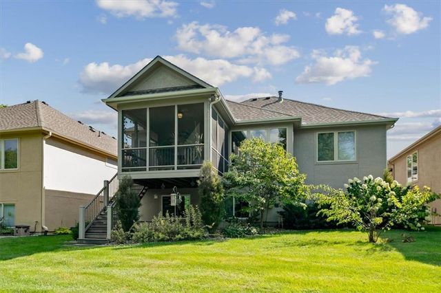 1348 SW Heartwood Drive, Lee's Summit, MO 64081