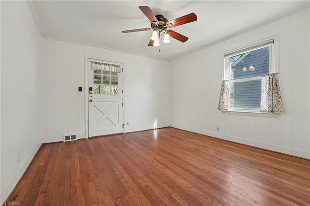 2229 Cherokee Lane, Winston-salem, NC 27103