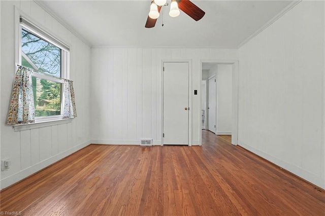 2229 Cherokee Lane, Winston-salem, NC 27103