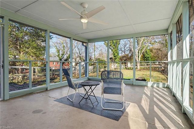 2229 Cherokee Lane, Winston-salem, NC 27103