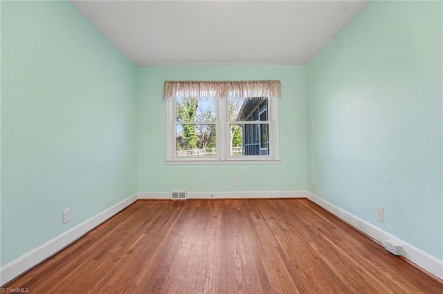 2229 Cherokee Lane, Winston-salem, NC 27103