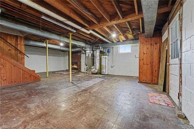 2229 Cherokee Lane, Winston-salem, NC 27103