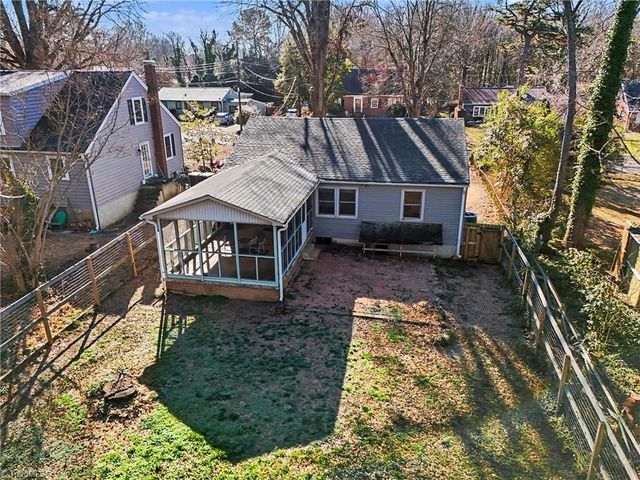 2229 Cherokee Lane, Winston-salem, NC 27103