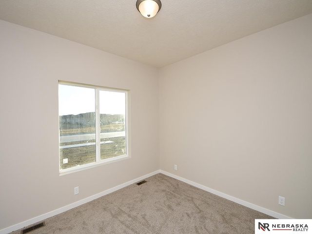 1724 Morgan Drive, Nebraska City, NE 68410