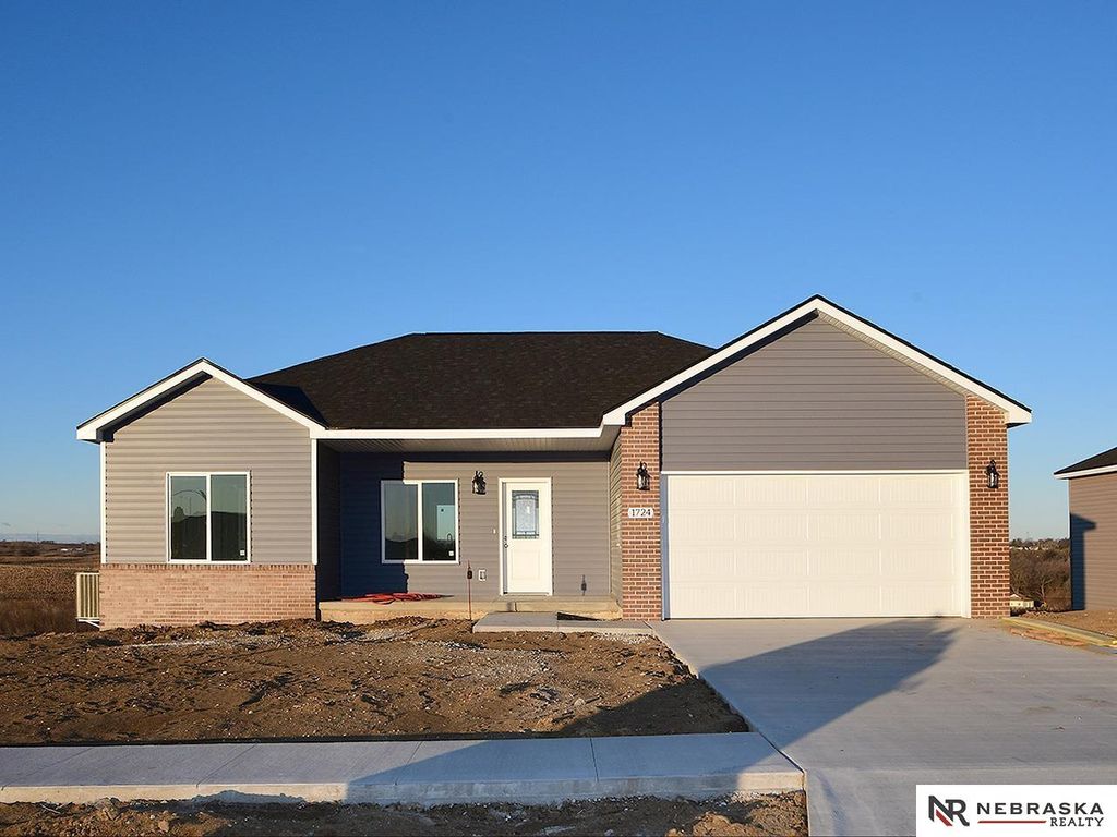 1724 Morgan Drive, Nebraska City, NE 68410