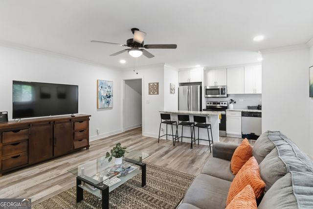 300 Peachtree Street NE 2N, Atlanta, GA 30308