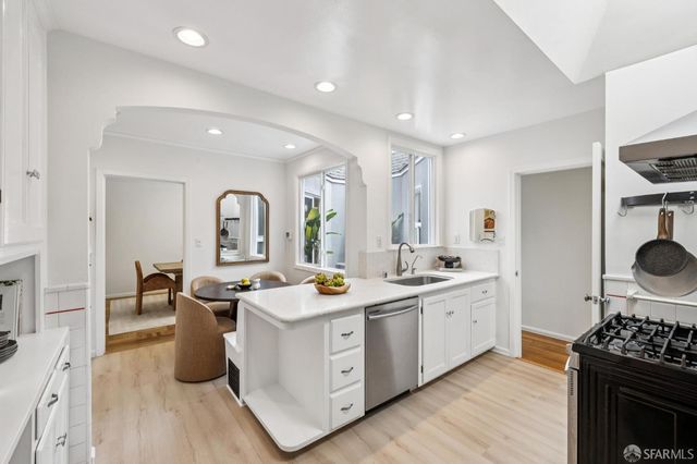 1727 31st Avenue, San Francisco, CA 94122