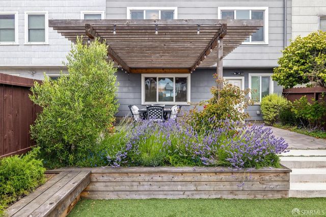 1727 31st Avenue, San Francisco, CA 94122