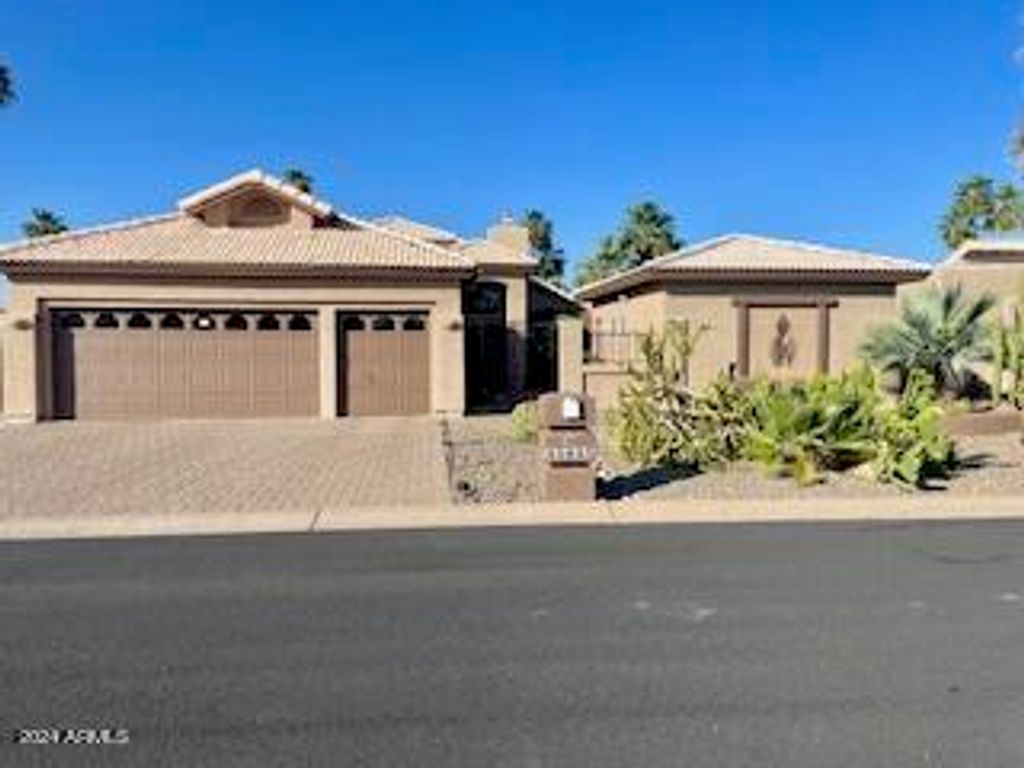 25825 S SHERBROOK Drive, Sun Lakes, AZ 85248