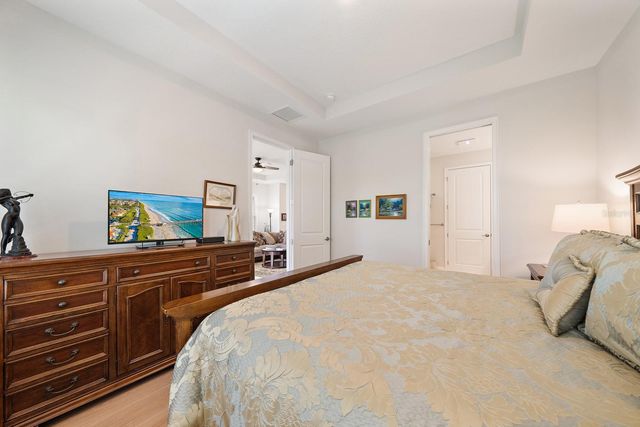 6066 MESA GLEN, Bradenton, FL 34203