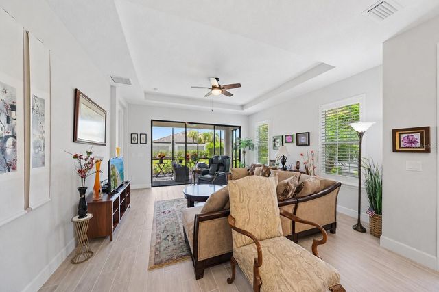6066 MESA GLEN, Bradenton, FL 34203