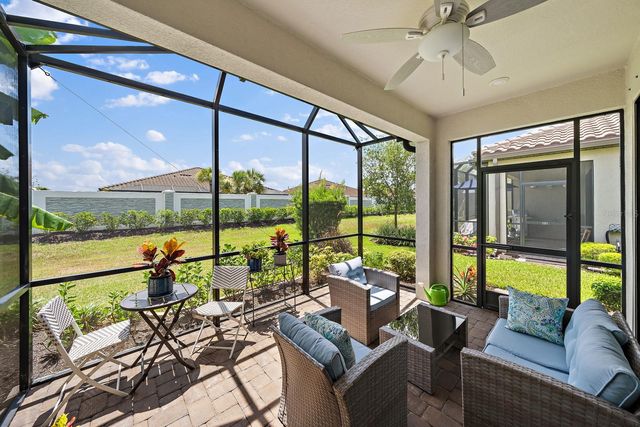 6066 MESA GLEN, Bradenton, FL 34203