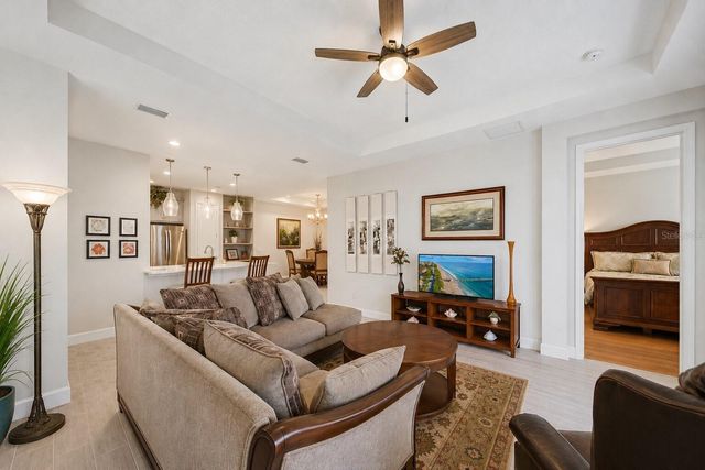 6066 MESA GLEN, Bradenton, FL 34203