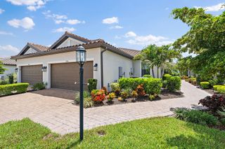 6066 MESA GLEN, Bradenton, FL 34203