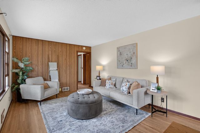 11003 Norway Street NW, Coon Rapids, MN 55448