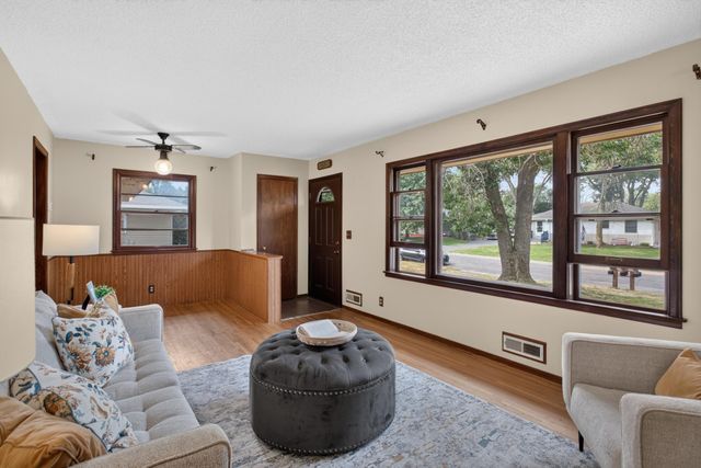 11003 Norway Street NW, Coon Rapids, MN 55448