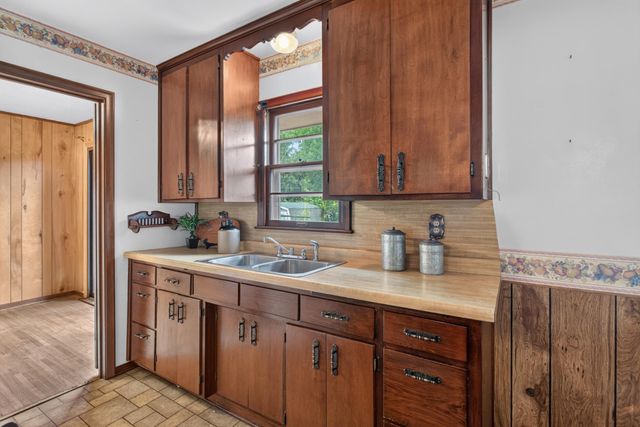 11003 Norway Street NW, Coon Rapids, MN 55448