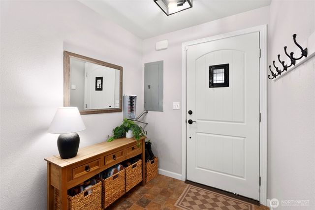 138 Sunrise Avenue SE, Ocean Shores, WA 98569