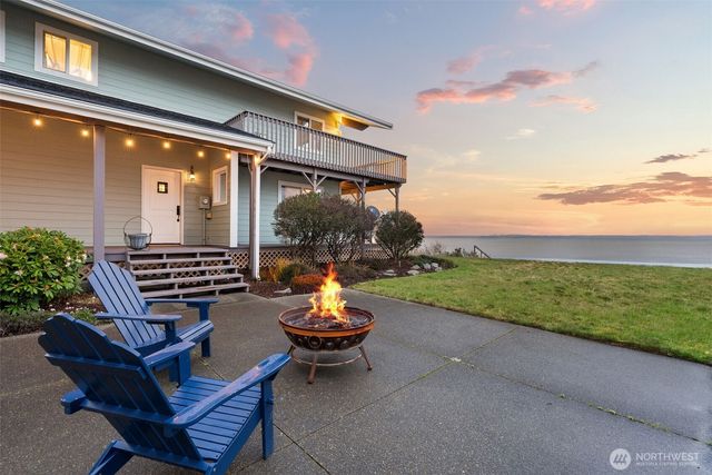 138 Sunrise Avenue SE, Ocean Shores, WA 98569