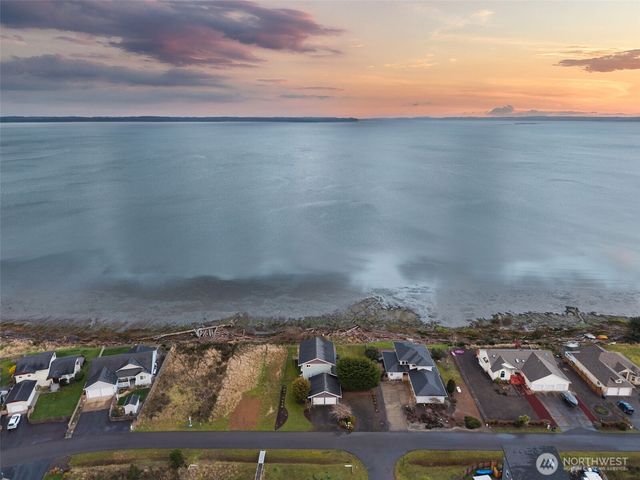 138 Sunrise Avenue SE, Ocean Shores, WA 98569