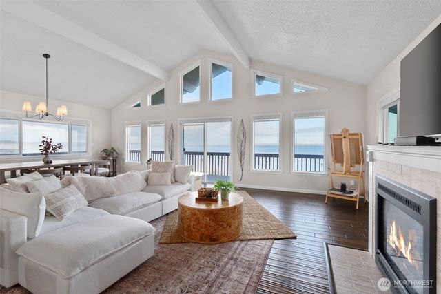 138 Sunrise Avenue SE, Ocean Shores, WA 98569