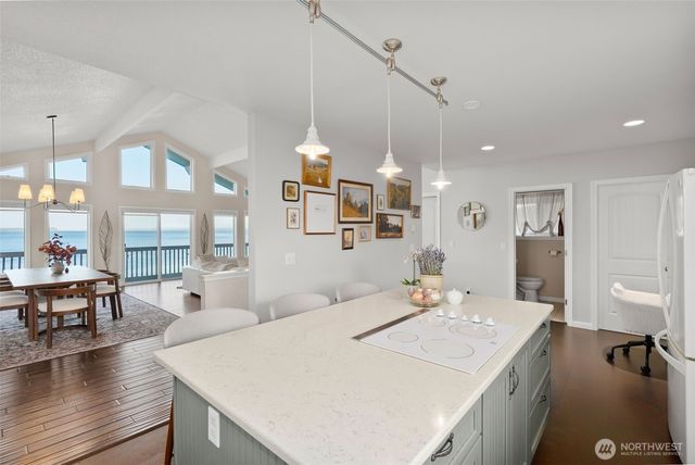 138 Sunrise Avenue SE, Ocean Shores, WA 98569