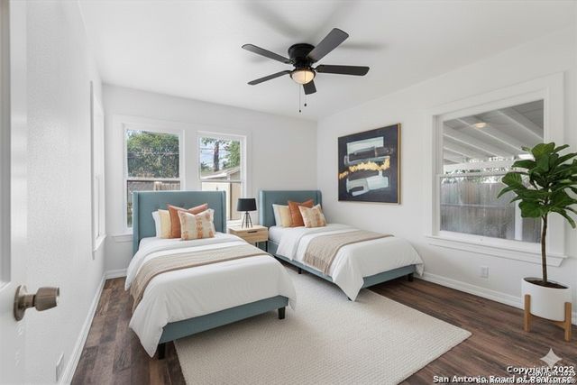 2530 W MISTLETOE AVE, San Antonio, TX 78228