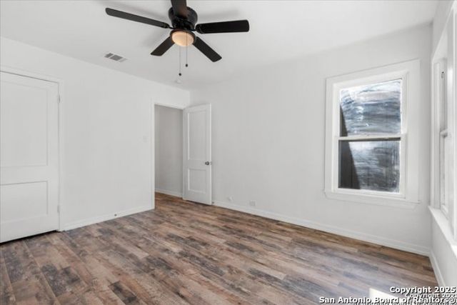 2530 W MISTLETOE AVE, San Antonio, TX 78228