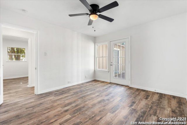 2530 W MISTLETOE AVE, San Antonio, TX 78228