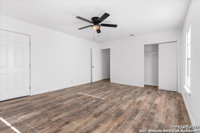 2530 W MISTLETOE AVE, San Antonio, TX 78228