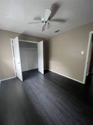 734 Lariat Lane, White Settlement, TX 76108