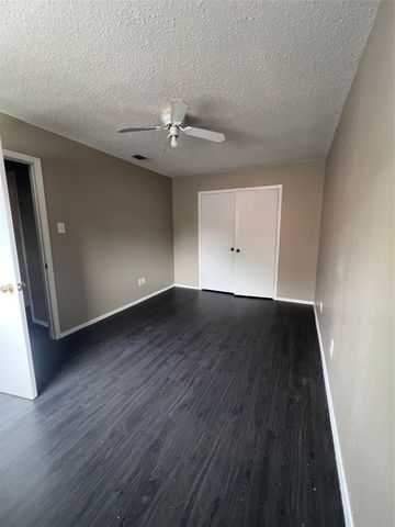 734 Lariat Lane, White Settlement, TX 76108