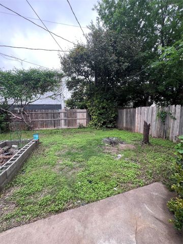 734 Lariat Lane, White Settlement, TX 76108