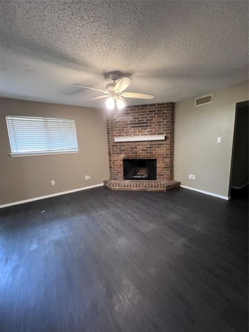 734 Lariat Lane, White Settlement, TX 76108