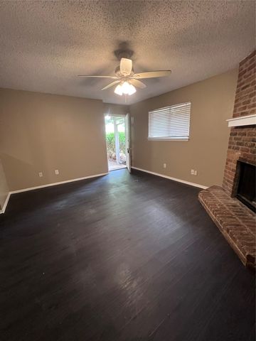 734 Lariat Lane, White Settlement, TX 76108