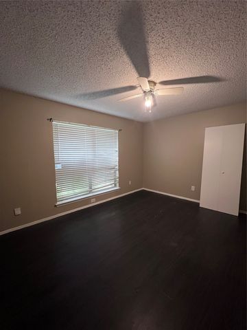 734 Lariat Lane, White Settlement, TX 76108